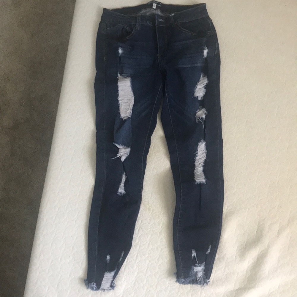 Destroyed jeans